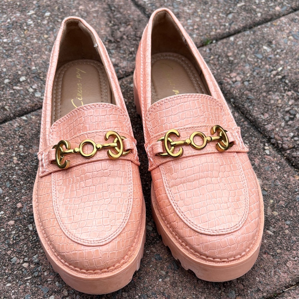 Circus by Sam Edelman Peach Loafers with Gold Detail
